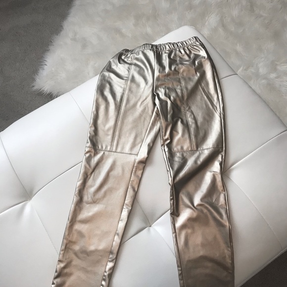 🍁Girls faux leather gold/copper pants - Picture 3 of 3